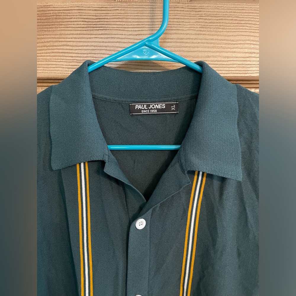 Paul Jones Men’s short sleeved green sweater